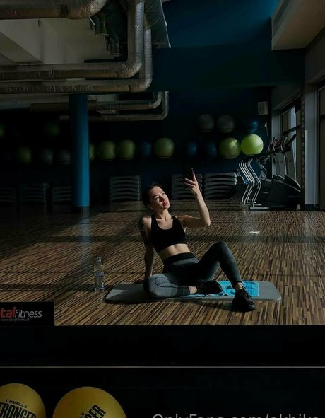 okhik0 star du porno adulte des photos