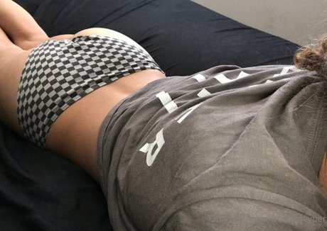 madamvyper modèle magnifique photo