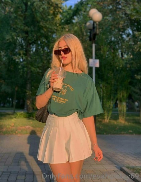 evaholiday69 star du porno de haute qualité img