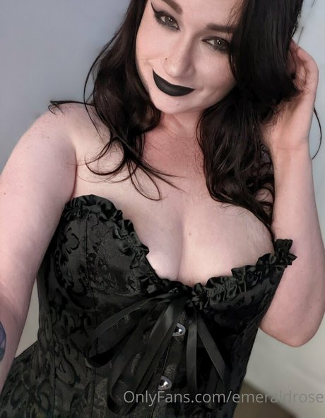 emeraldrose belle actrice photo