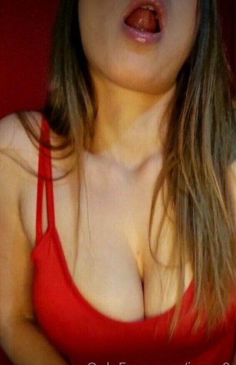 issaa0 actrice de grande qualité des photos