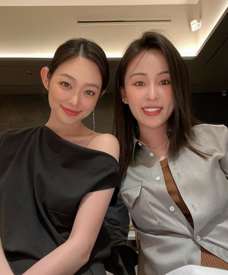 pieds de grand-mère uniquementfans assez chaud des photos