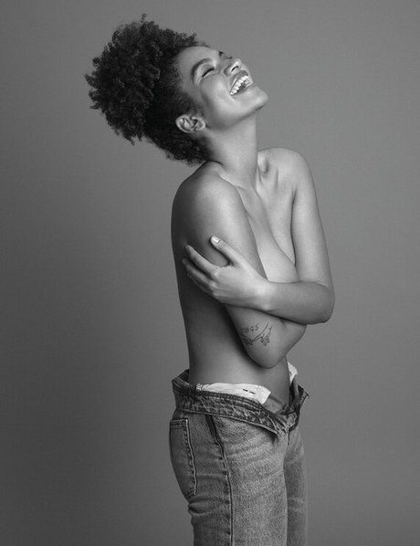 Ange Sophie Reich star érotique img