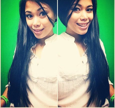 Jonna Mae star du porno de haute qualité photos