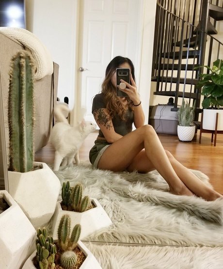 Jonna Mae étoile magnifique photos