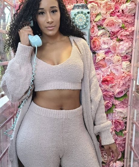 Cleocakes modèle chaud archive