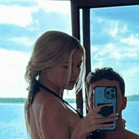 thenaughtytravelers meilleure actrice image