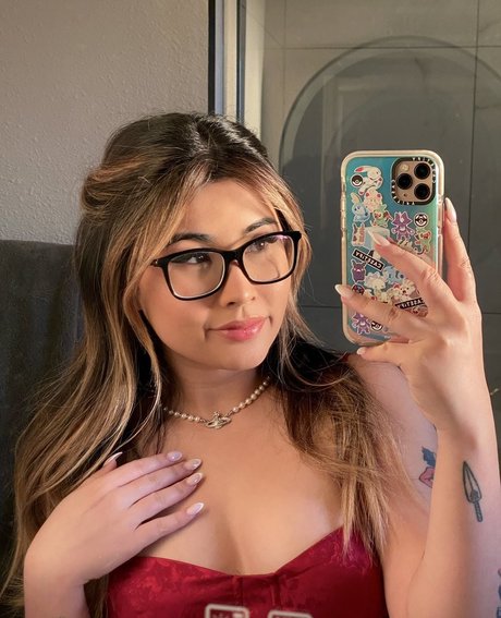 bikini nu onlyfans pornographique érotique archive