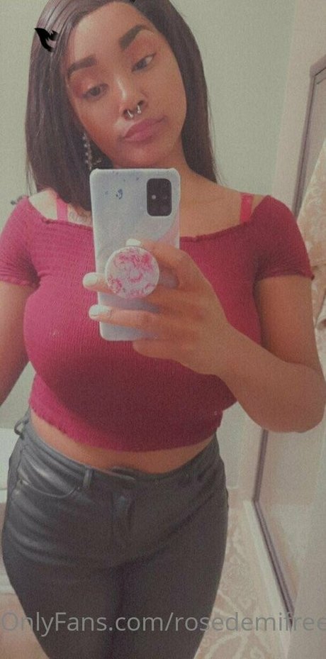 rosedemifree modèle porno collection