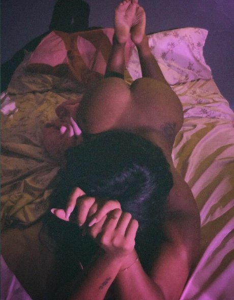 Badgirl Eve star du sexe img