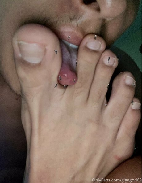 gigagod69 actrice sexy photo