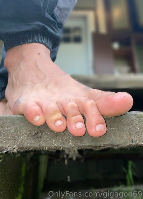 gigagod69 modèle gratuit des photos