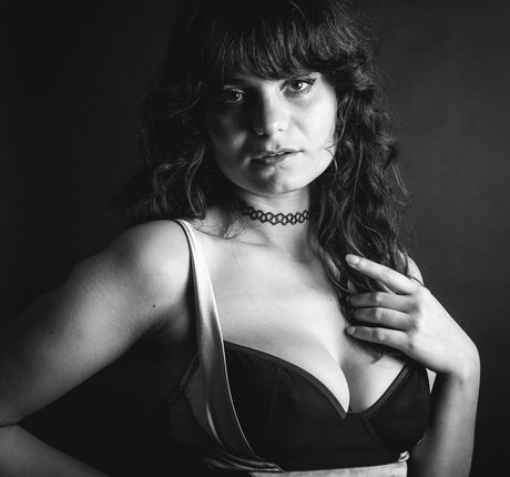 Gutterslut Dumpsterbitch haut modèle images