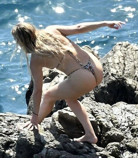 super maigre onlyfans pornographique hd des photos