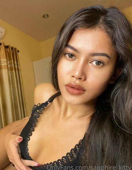 sapphire kitty modèle nu archive