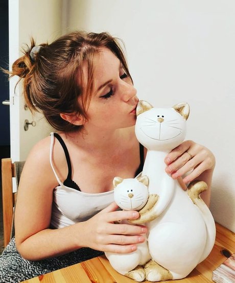 Merona ASMR actrice exclusive des photos