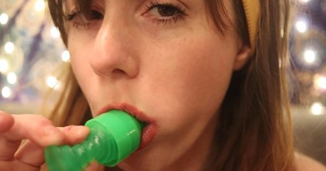 Merona ASMR actrice exclusive photos