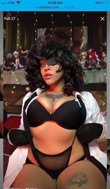 yourspookywaifu étoile hd des photos