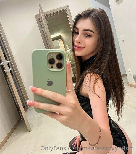 mistressroxybdsm actrice xxx archive