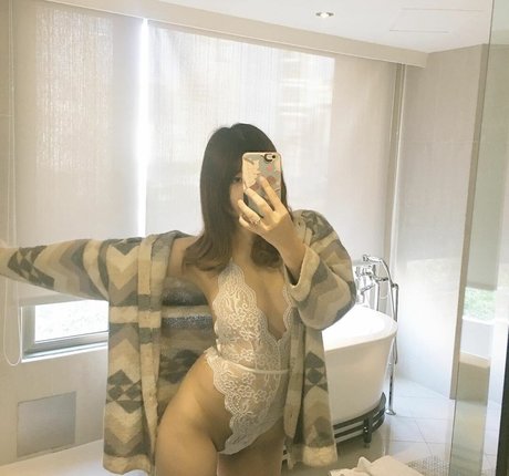 baisers lesbiens onlyfans meilleur parfait photos