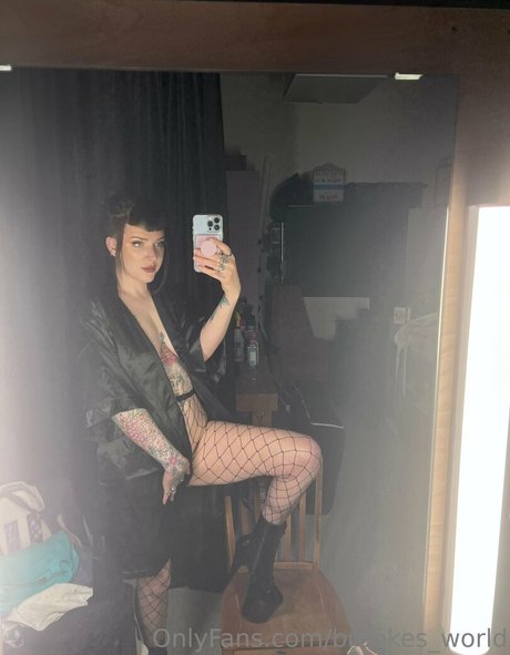 brookes world modèle exclusif photo