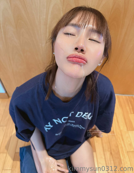 kimmyyummy modèle pornographique archive