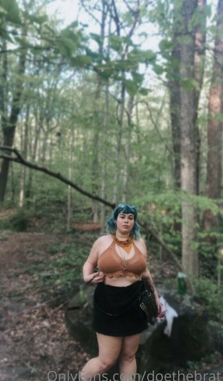 doethebrat modèle exclusif galeries