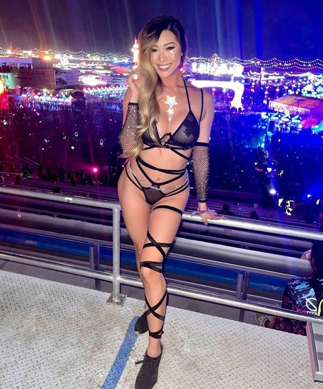 sandeeecheeks modèle de sexe archive