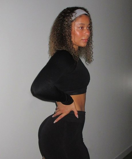 The Learmann Twins modèle nu img