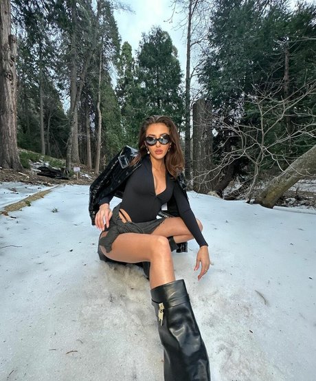 Chloe Veitch modèles nus des photos