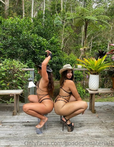 Goddessmaterial1 modèle gratuit image