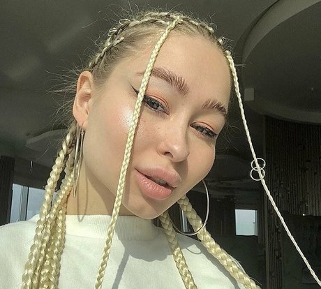 elllleeee star du porno exclusive img