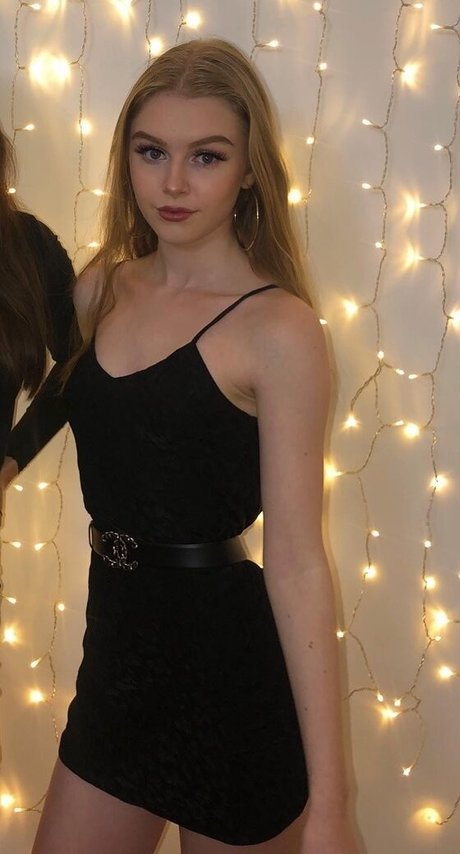 Danielle Shayes star du porno sympa des photos