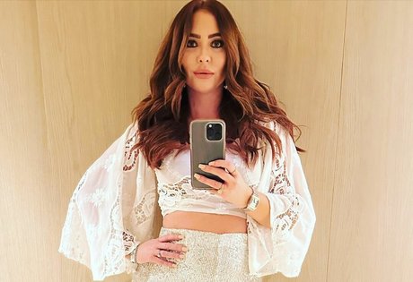 latina solo onlyfans haut hd photos