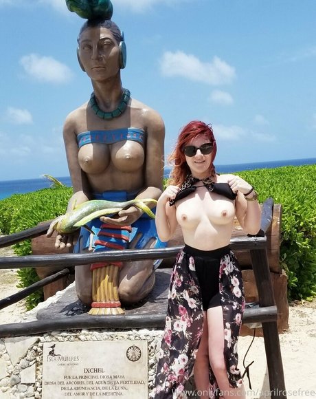 aprilrosefree star pornographique photo