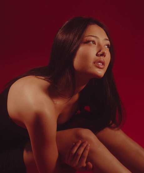 Miku Martineau actrice hd collection