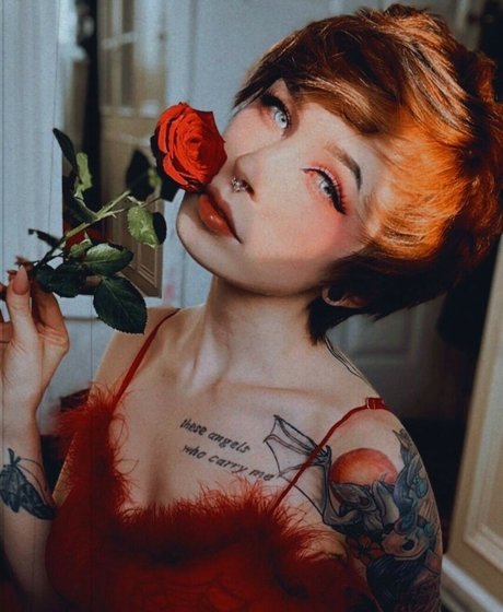 Ember Wolf étoile sexy archive