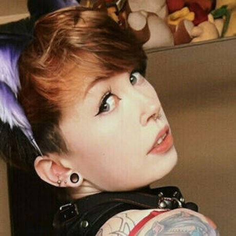 Ember Wolf star du porno belle image