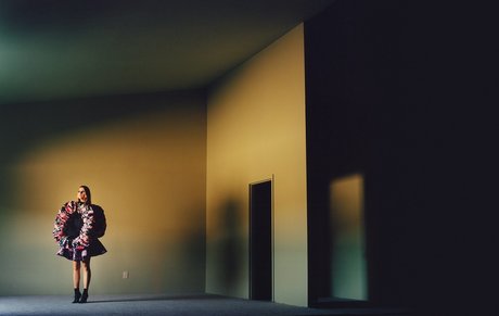 Mia Goth modèle parfait images