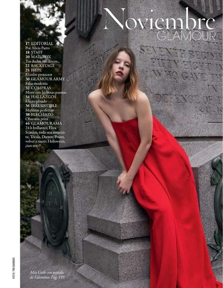 Mia Goth modèle de sexe collection