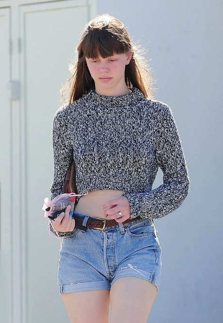 Mia Goth actrice galeries