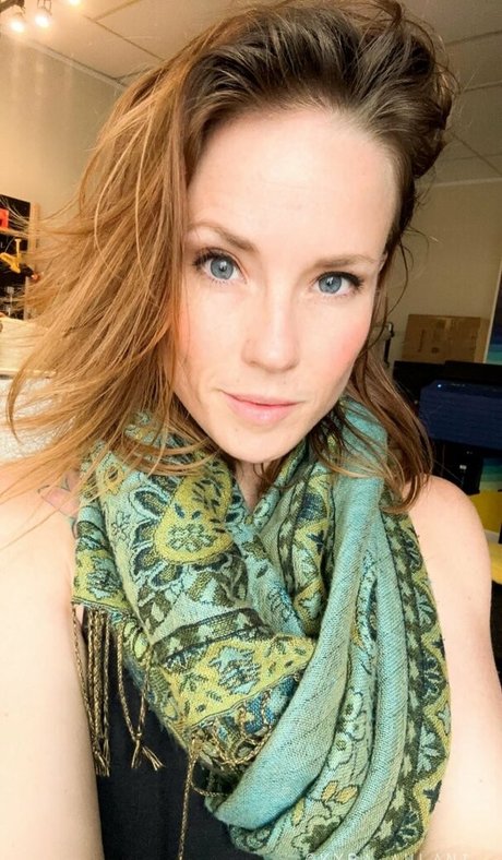 Skyra Fox modèle de sexe galerie