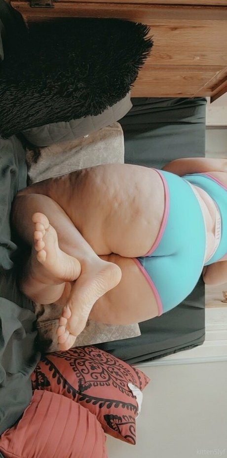 lingerie blanche onlyfans chaud nu img