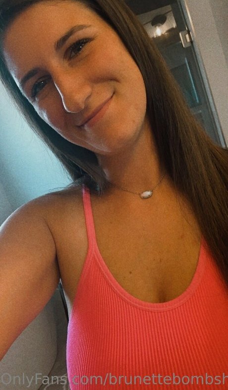 brunettebombshell13 star du porno chaud des photos
