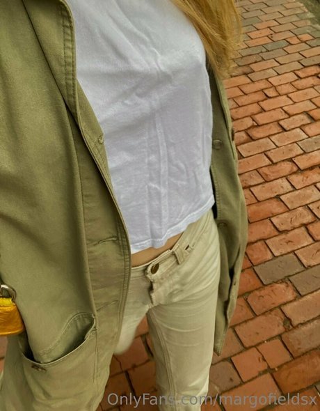 margofieldsx modèle artistique galerie