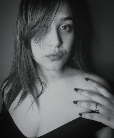 modèles uniquementfans nus pornographiques photo