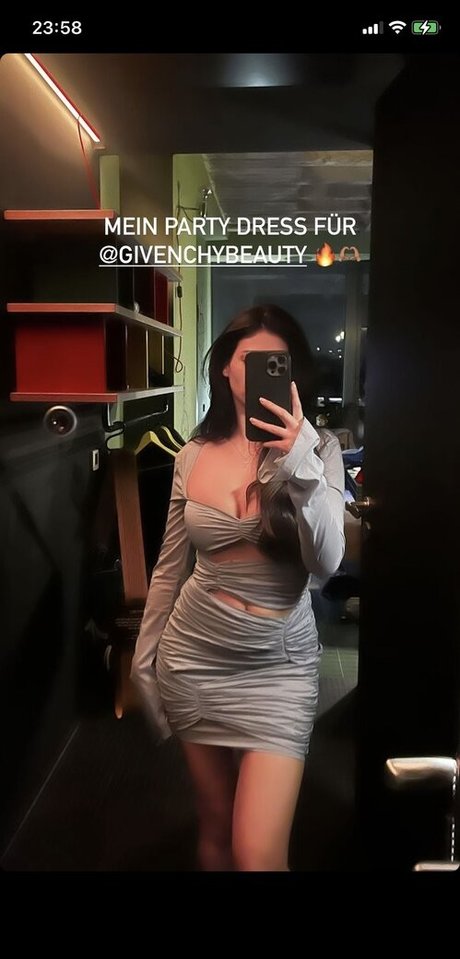 Paola Maria star du porno chaud images