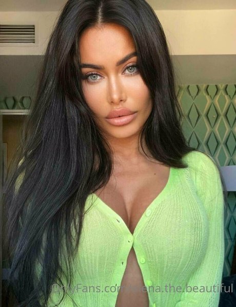 elena the beautiful belle étoile image