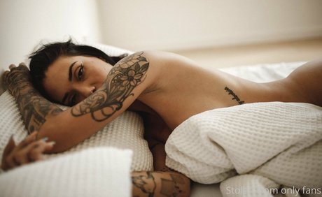 kkrystal galtry jolie étoile photo