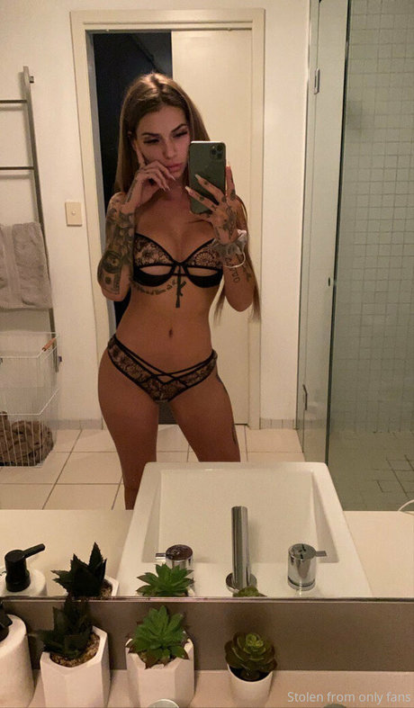 kkrystal galtry étoile sympa des photos